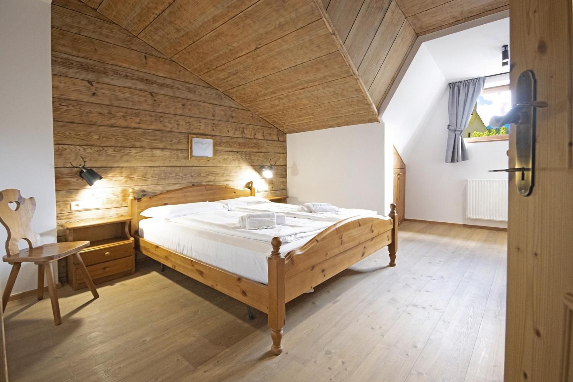 Aurturist Miramonti S Candido San Candido Room photo