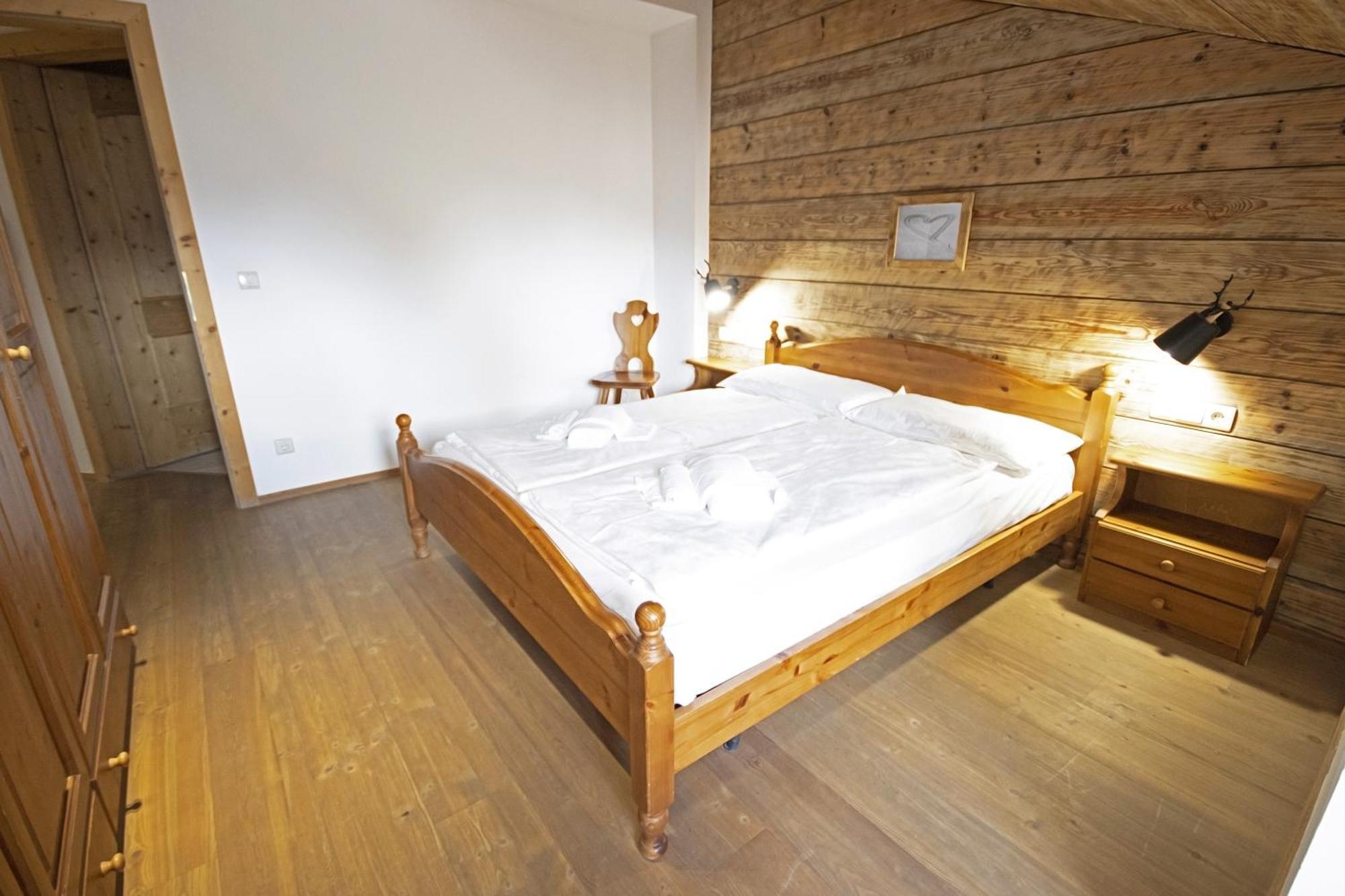 Aurturist Miramonti S Candido San Candido Room photo