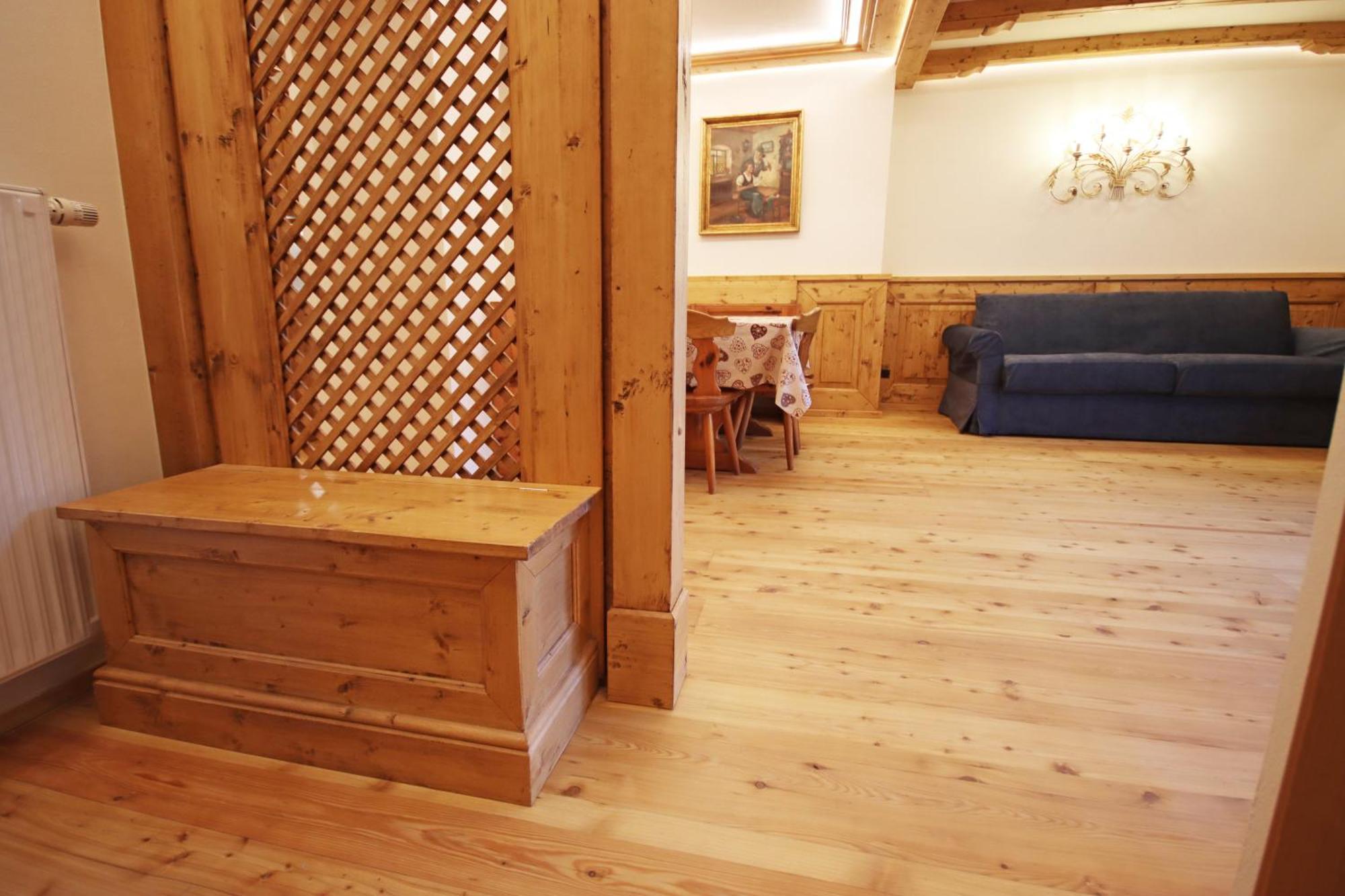 Aurturist Miramonti S Candido San Candido Room photo
