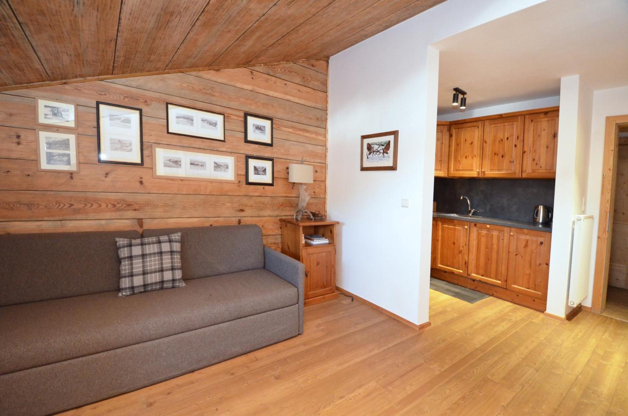 Aurturist Miramonti S Candido San Candido Room photo