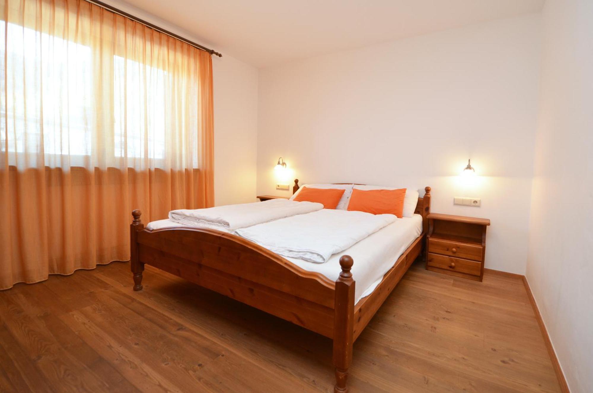 Aurturist Miramonti S Candido San Candido Room photo