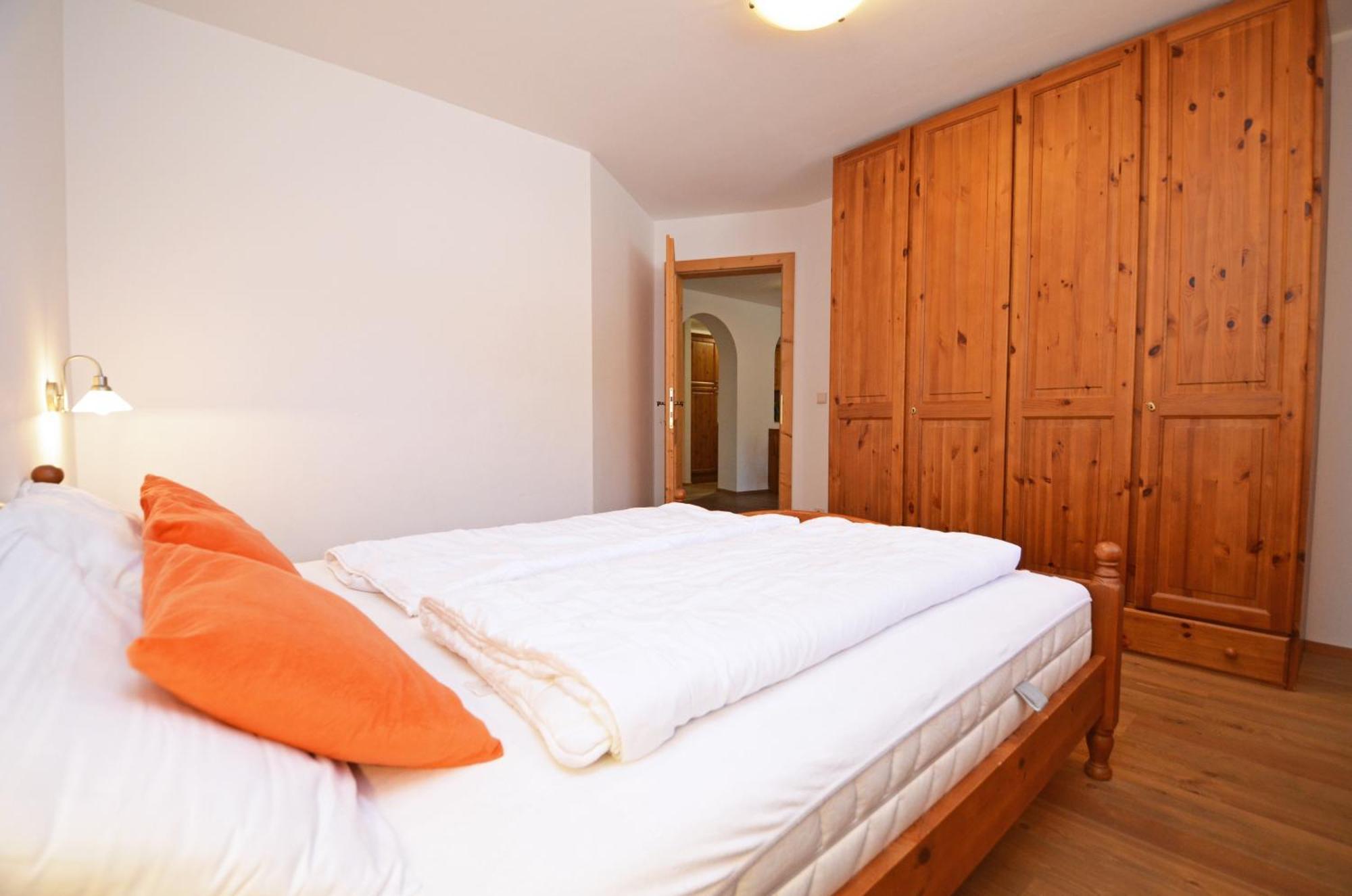 Aurturist Miramonti S Candido San Candido Room photo